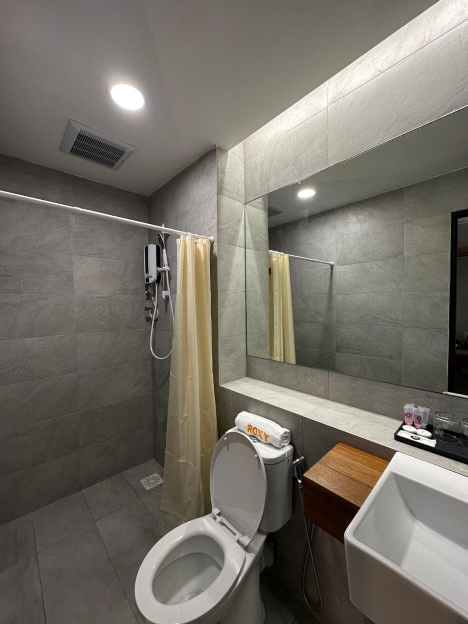 Roxy Hotel Aiman Kuching Zewnętrze zdjęcie